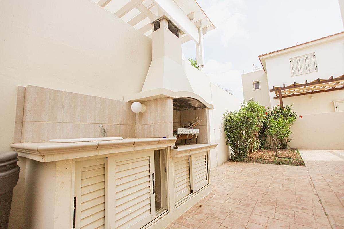 Atlantica 4 Bedroom Villa Near The Beach Protaras Exteriér fotografie